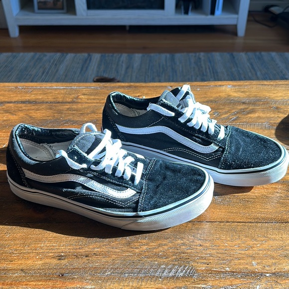 Vans - Picture 2 of 5